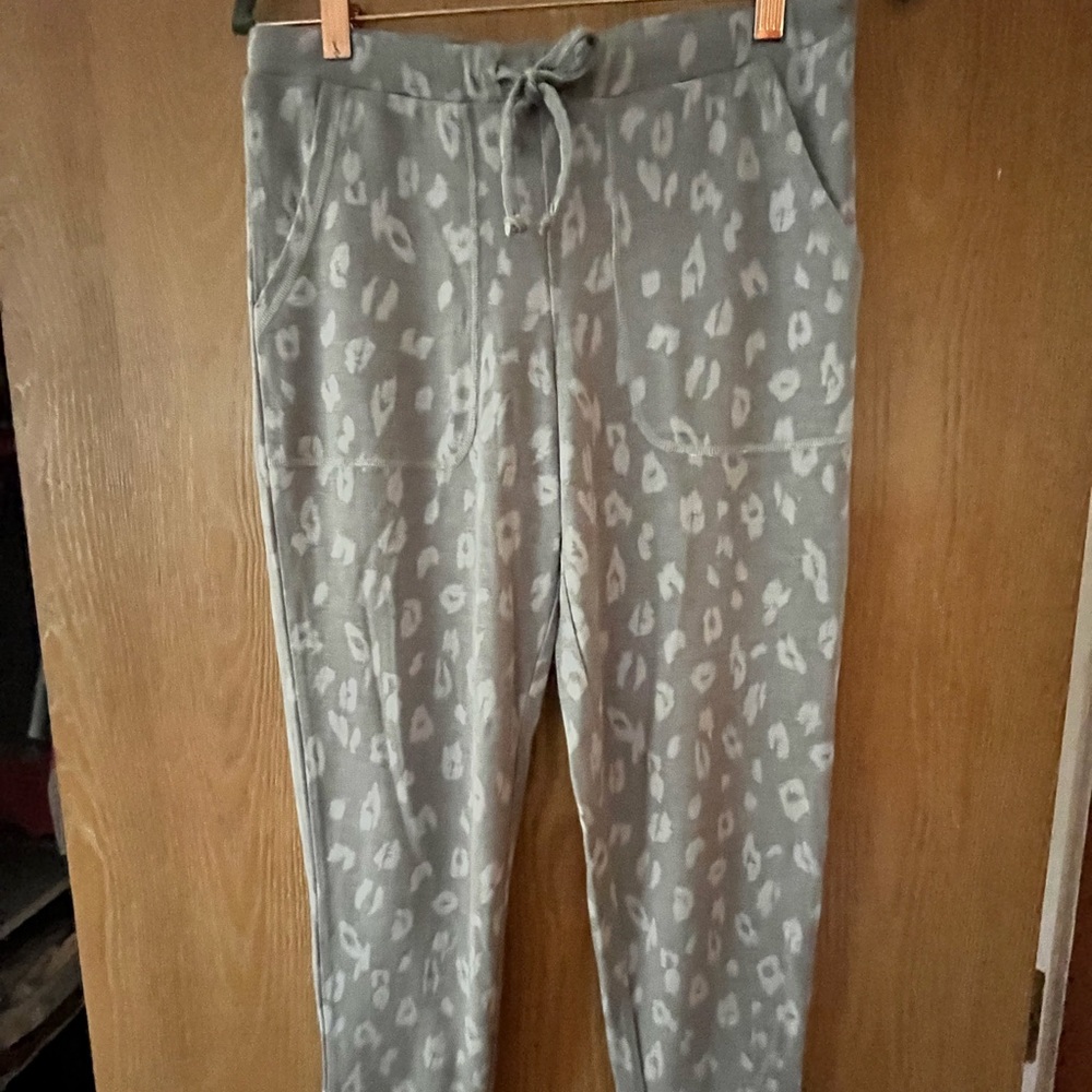 Lounge wear bottoms G&L